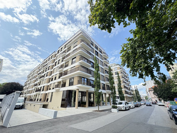 Palača Schellenburg 8