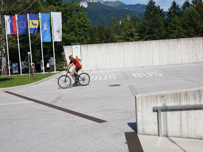 Mojstrana, Trg olimpijcev in Planinski muzej referenca