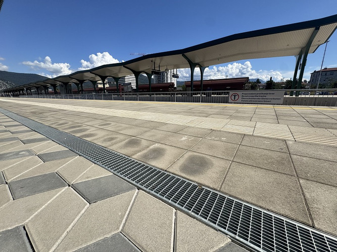 Nova Gorica  Trg Evropa  Zel. Postaja.jpg  8 