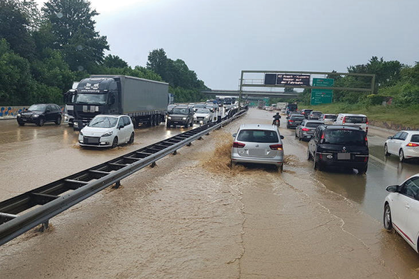 Zadrzevanje Vode Na Voziscu