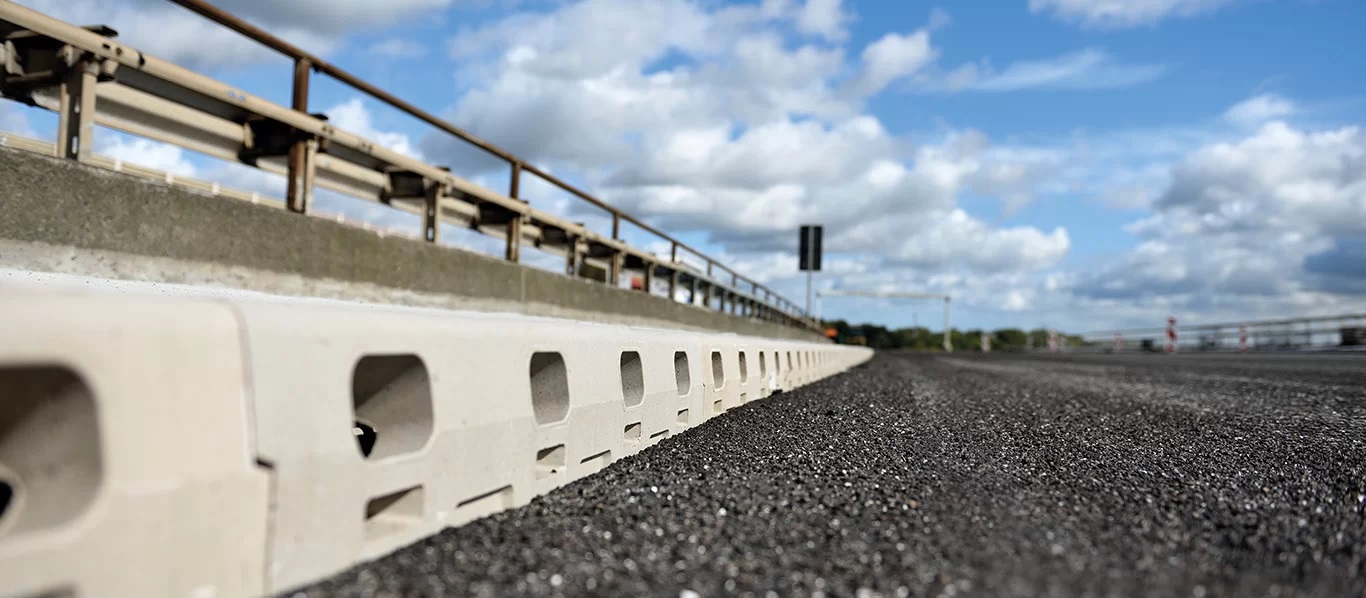 KerbDrain Bridge - linijsko odvodnjavanje mostov