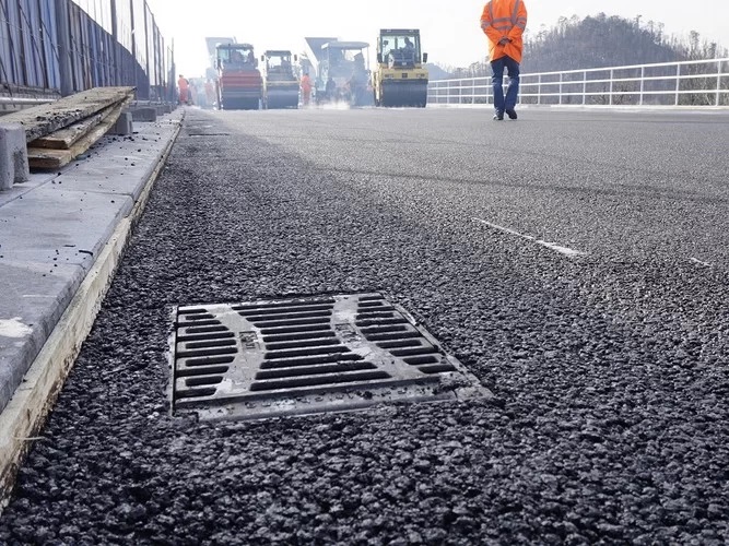 Viadukt Ravbarkomanda referenca